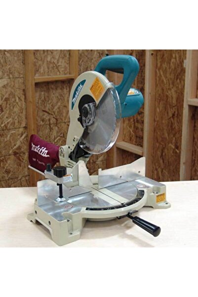 Makita LS1040N Gönye Kesme Makinesi 1650 W 260 mm