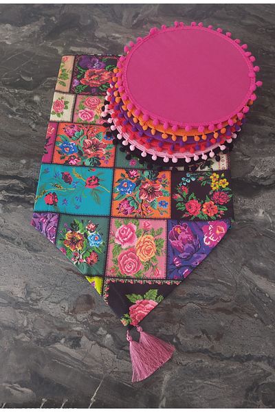 dehaberk Decorative Rug Pattern Runner + 6 Pieces Pompom Placemat Set