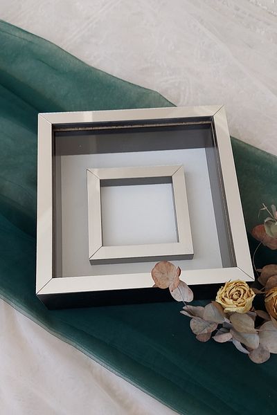 Verda Çerçeve 25x25 cm Rama de memorie Verda acoperita cu jumatate de argint negru cu sectiune foto - Rama de memorie cu adâncime de 6 cm