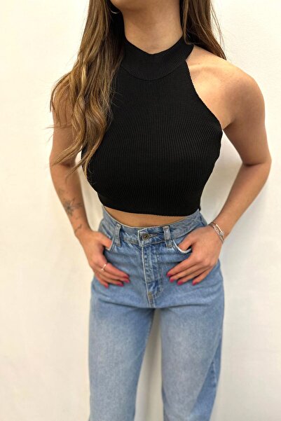 Trend Alaçatı Stili بلوزة تريكو ذات ياقة عالية سوداء للسيدات ALC-X9951