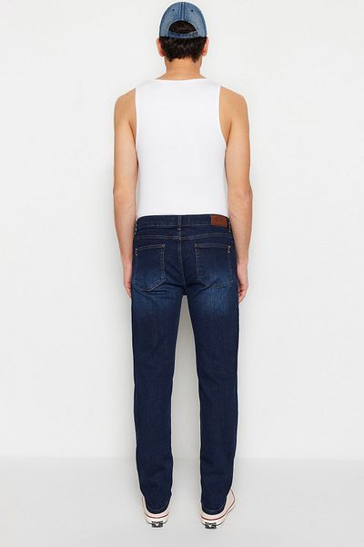 Trendyol Collection Hochwertige, flexible Jeans in normaler Passform in Hellmarineblau - TMNSS23JE00037