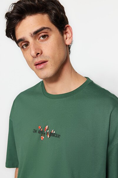 Trendyol Collection Πράσινο μπλουζάκι με στάμπα μεγάλου μεγέθους - TMNSS23TS00113
