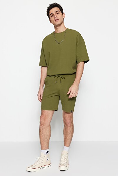 Trendyol Collection Prémiové šortky s khaki texturou a bermudy – 100% bavlna s detailem štítku TMNSS23SR00032