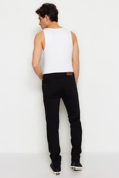 Trendyol Collection Ευέλικτο μαύρο τζιν - κανονική εφαρμογή TMNSS23JE00037