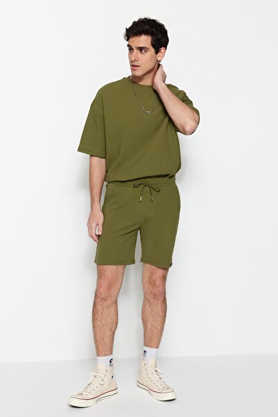Trendyol Collection Prémiové šortky s khaki texturou a bermudy – 100% bavlna s detailem štítku TMNSS23SR00032