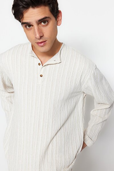 Kolekcia Trendyol Ecru Relaxed Fit ľanová košeľa TMNSS23GO00121