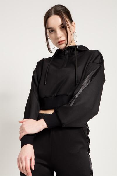 JAHR MARC Crop Fit Siyah Kapüşonlu Sweatshirt