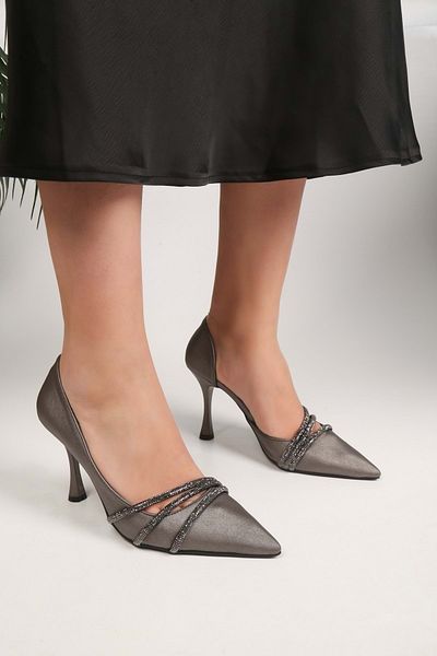 Shoeberry Damen-Schuhe mit Stiletto-Absatz von Aern Platinum Satin Stone