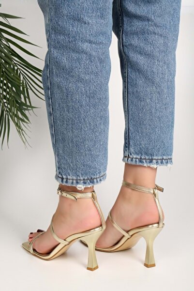 Shoeberry Dámské světle zlaté metalické boty na podpatku Louros