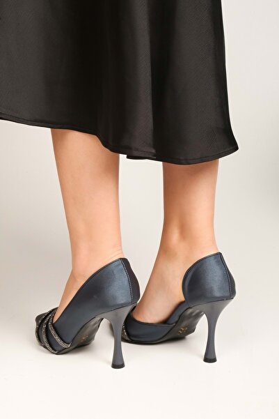 Shoeberry Női Aern sötétkék szatén kősarkú cipő tűsarkú