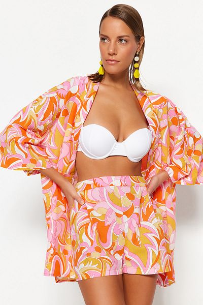 Trendyol Collection Absztrakt mintás szőtt 100% pamut strandrövidnadrág TBESS23SR00023