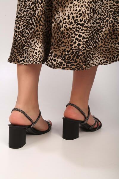 Shoeberry Dámské pantofle a boty Poas Black Satin Stone na podpatku