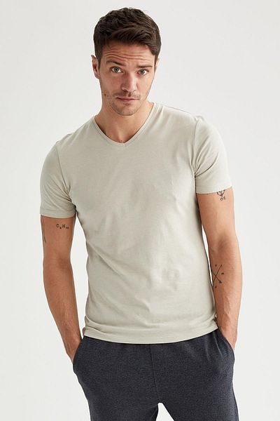 DeFacto Slim Fit V-Neck Basic Cotton Combed T-Shirt