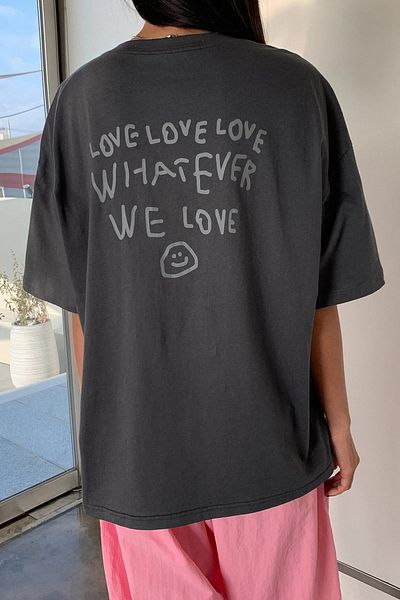 MODAGEN Unisex oversex triko Smoked Whatever Oversize přes rameno