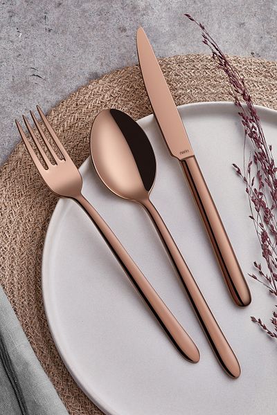 Narin Plaides Series - Bright Copper - 18 Piece Cutlery Set