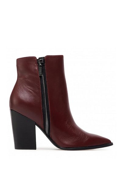 Guess burgundy hotsell shoes