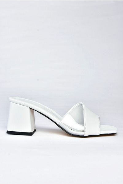 Fox Shoes Жіночі білі шльопанці на підборах K713171409
