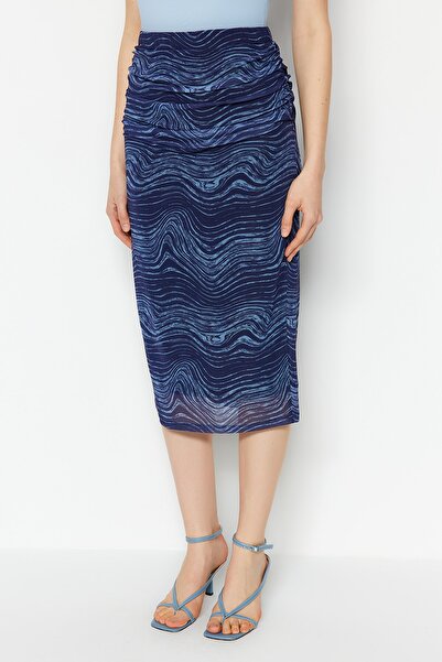 Trendyol Collection Темно-синя приталена спідниця міді з високою талією на підкладці з принтом TWOSS23ET00148