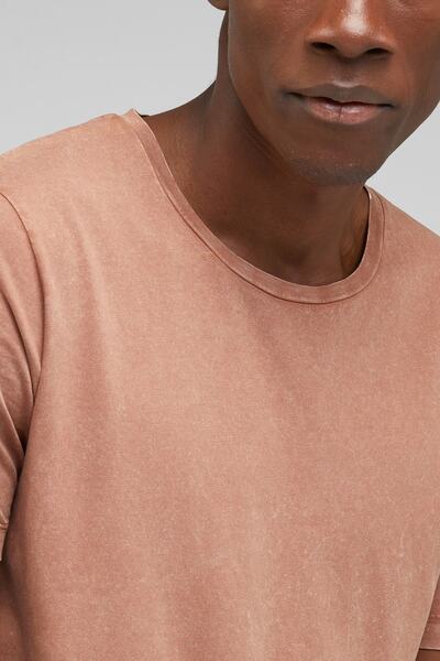 Lee Тениска Regular Fit Regular Cut 100% памук с кръгло деколте в цвят канела