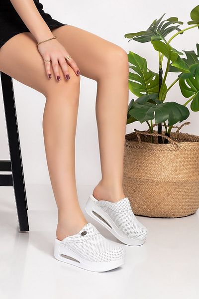 Nur Medikal Giyim Women's White Perforated Patterned Closed Balloon Sole Sabo Cook Kitchen Doctor Nurse Hospital Slippers