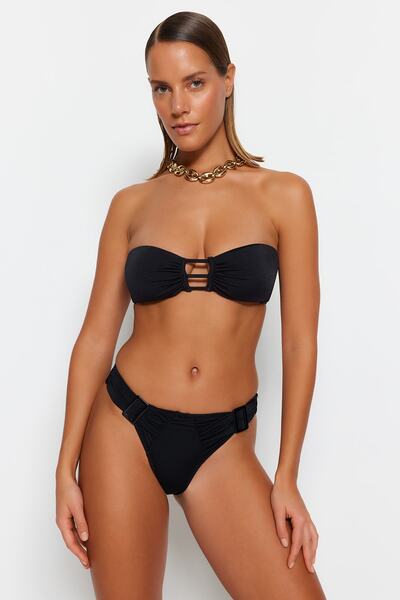 Trendyol Collection Siyah Aksesuarlı Normal Paça Bikini Altı TBESS23BA00304