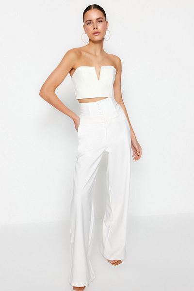 Trendyol Collection Gewebte Korsetthose in Ecru - TPRSS23PL00033