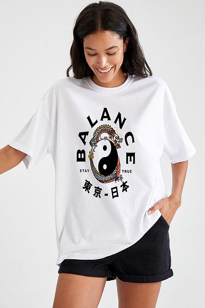 DEEPSENCE Γυναικείο Oversize Λευκό T-shirt Balance μπροστά με στάμπα