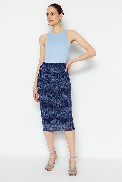 Trendyol Collection Темно-синя приталена спідниця міді з високою талією на підкладці з принтом TWOSS23ET00148