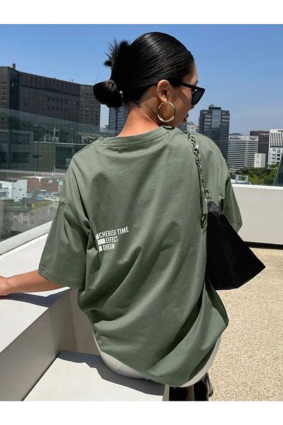 MOONBULL Übergroßes T-Shirt mit Dream-Effekt-Print in Khaki