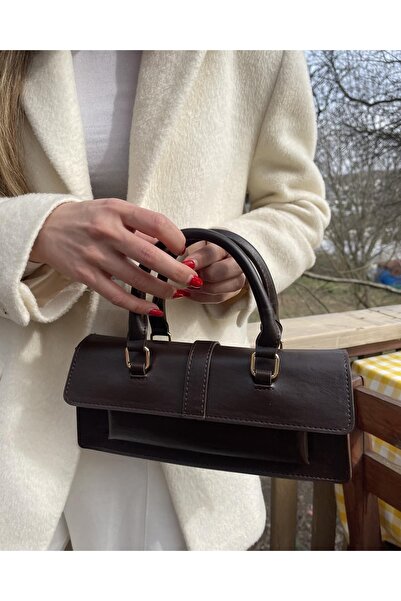 Tina حقيبة المدينة المغطاة باللون البني المر