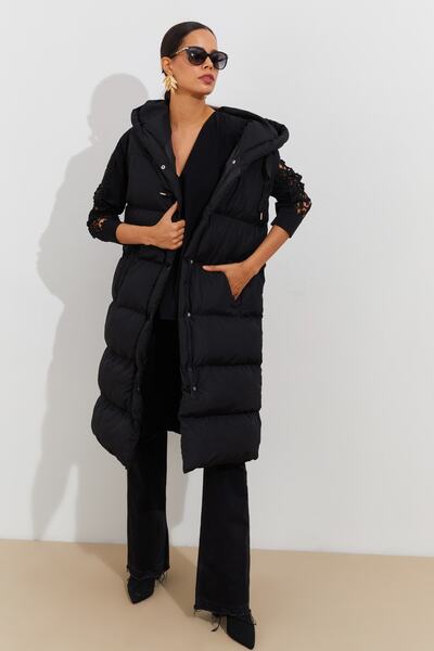 Cool & Sexy Γυναικείο μαύρο αμάνικο μακρύ φουσκωτό γιλέκο DAF11