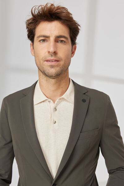 ALTINYILDIZ CLASSICS Erkek Haki Slim Fit Dar Kesim Kırlangıç Yaka Çizgili Takım Elbise