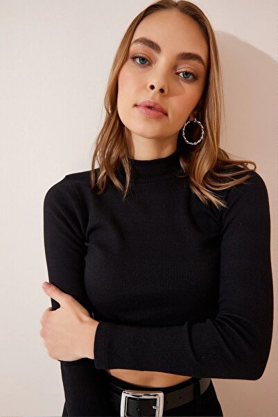 Swana Bluză neagră tricotată crop de damă cu guler roscat