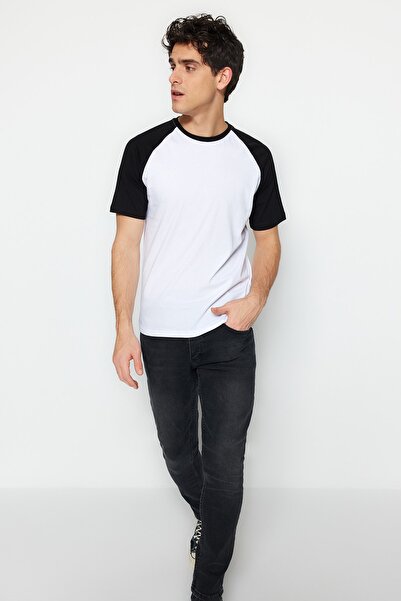 Trendyol Collection Λευκό κανονικό/κανονικό κοντομάνικο μπλουζάκι από 100% βαμβάκι TMNSS20TS0182