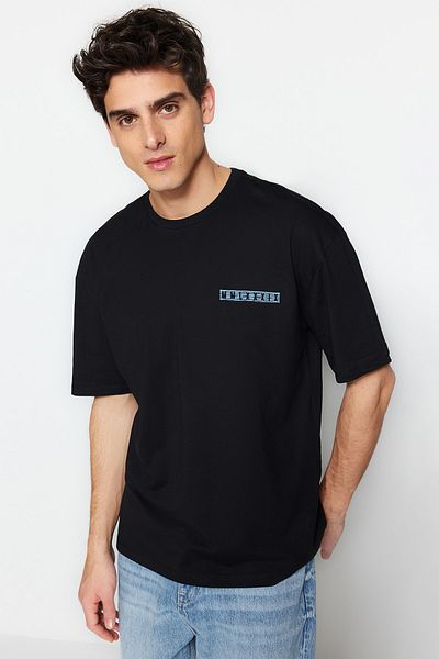 Trendyol Collection Μαύρο μπλουζάκι από βαμβακερό εμπριμέ Oversize - TMNSS20TS1132