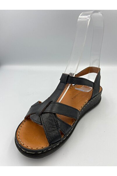 Zeyn Women's Black Leather Sandals