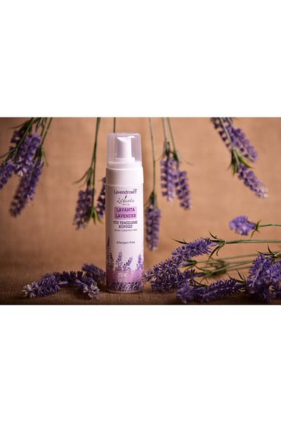 Lavendrose رغوة تنظيف الوجه باللافندر من قرية اللافندر المعطرة