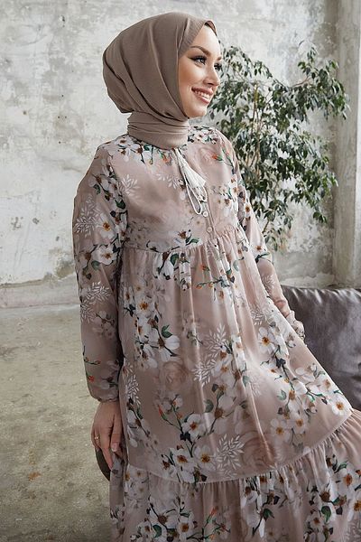 InStyle Λεπτομερές φόρεμα σιφόν με μοτίβο Liviza με φούντα - Μπεζ