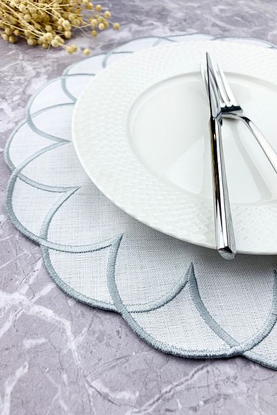 WEARE2 Gray Colored Modern Embroidered Round 4-Piece Placemat