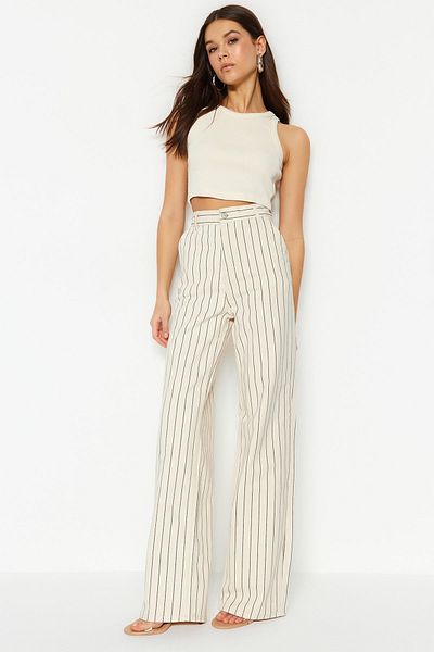 Trendyol Collection Mehrfarbige, gestreifte Jeans mit hoher Taille und weitem Bein TWOSS23JE00247