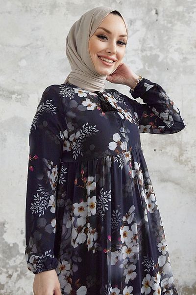 InStyle Liviza-Chiffonkleid mit Quastenmuster und detailliertem Muster – Schwarz