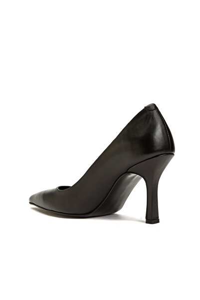 Dıvarese Siyah Deri Stiletto