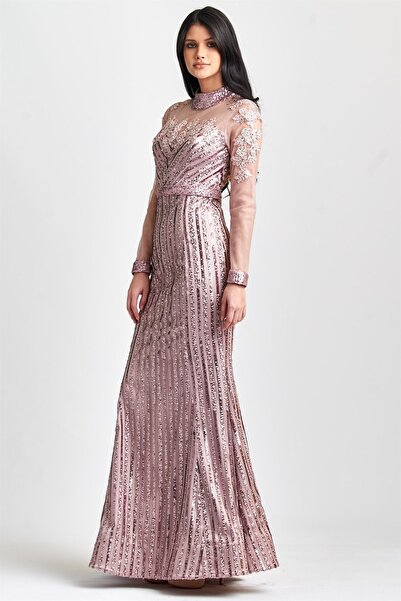 Esswaap Pudra Balık Kesimli, Tül Ve Dantelden Oluşan Kumaşıyla Şık Abiye Elbise