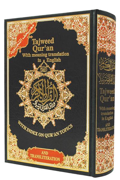 Dar Al Marefa Tecvitli Mushaf - Ingilizce Meal Ve Transkripsiyonlu, Ölçü 17×2...
