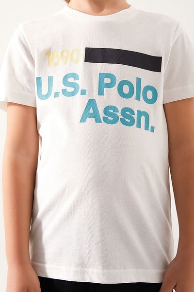 U.S. Polo Assn. يو اس بولو اسنبدلة برمودا للأولاد بألوان زاهية