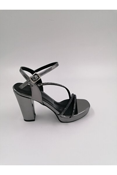 SOLMAZ Cipele za večernju haljinu sa zrcalnom platformom u srebrnoj boji