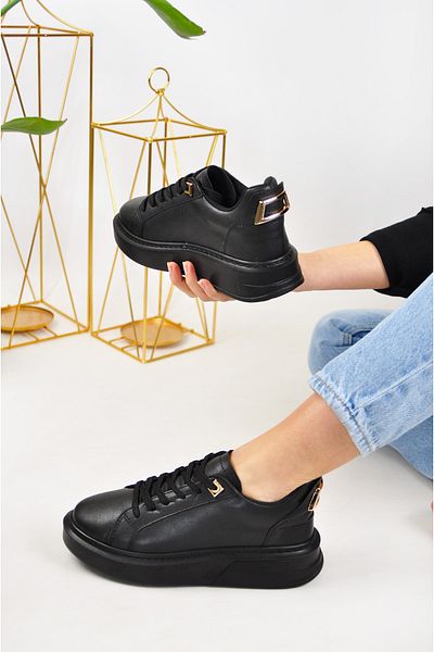 KOTAN Μαύρο Sneaker - Άνετα αθλητικά παπούτσια με κορδόνια και χρυσή λεπτομέρεια