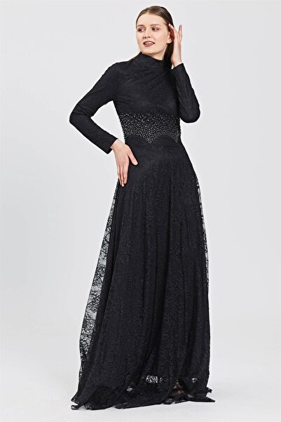 Esswaap Siyah Dantel Üzeri Inci Çakma Aksesuarlı Abiye Elbise