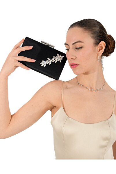 Biçanta Geantă elegantă de culoare neagră din satin cu cristale, potrivită pe...