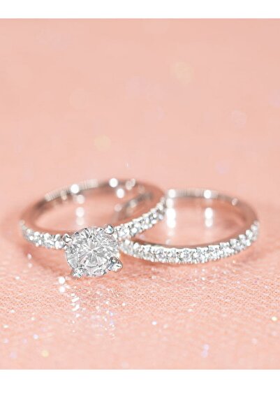 Crystal Diamond Zirconia Işıklı Kutuda 0.75 Karat Tektaş & 0.30 Karat Tamtur ...